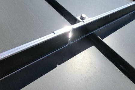 Zinkdach mit Schneefanggitter Zinkdach mit Schneefanggitter