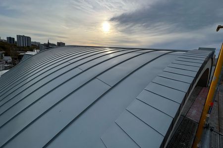 prePATINA ECO ZINC blaugrau Dach Sonnenaufgang Victoriahöfe Berlin